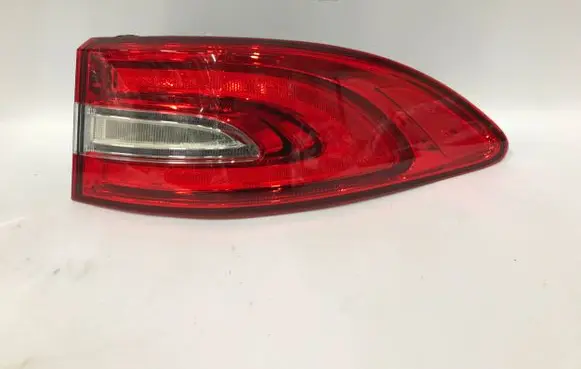 Jaguar XF X250 Rear/tail lights DX23-13404-A DX2313404A VPDX2X-13A517-A