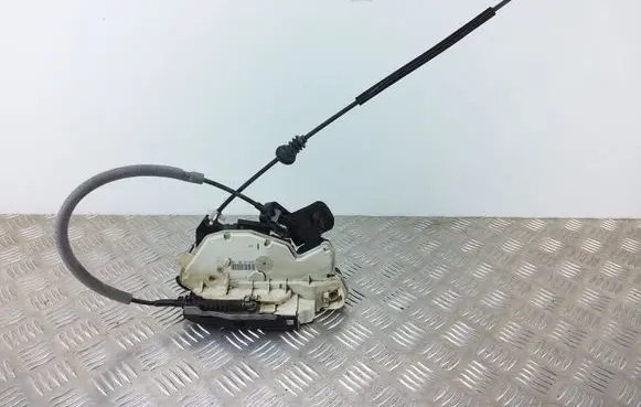 Skoda Yeti (5L) Front door lock 5K1837015B