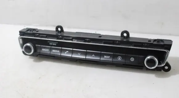 Head unit multimedia control