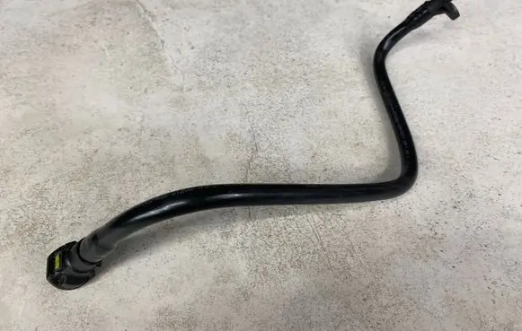 Ford Mondeo MK IV Gearbox oil cooler pipe/hose 6G917890LB