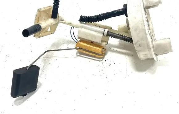 Mercedes-Benz CLS C219 Fuel level sensor 1582881000 A2114701641 591212