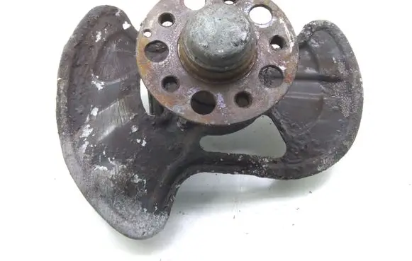 Mercedes-Benz C W204 Front wheel hub