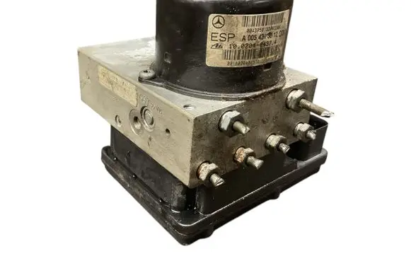 Mercedes-Benz SLK R171 ABS Pump A0355455532 0355455532 A0054313612