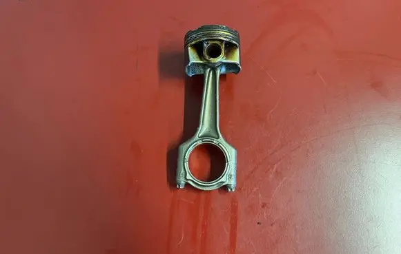 BMW X3 G01 Piston with connecting rod 7620971