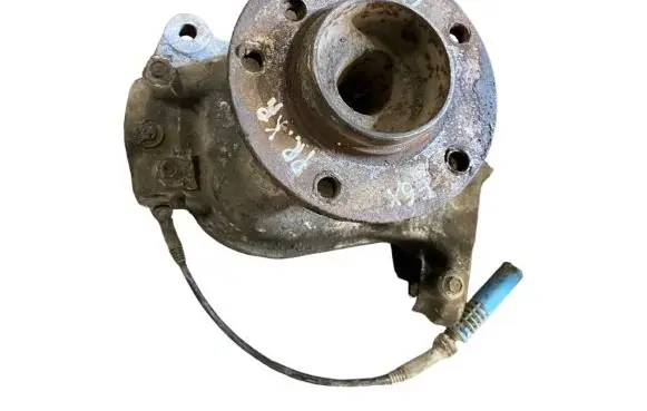 BMW 5 E60 E61 Front wheel hub spindle knuckle 6760953