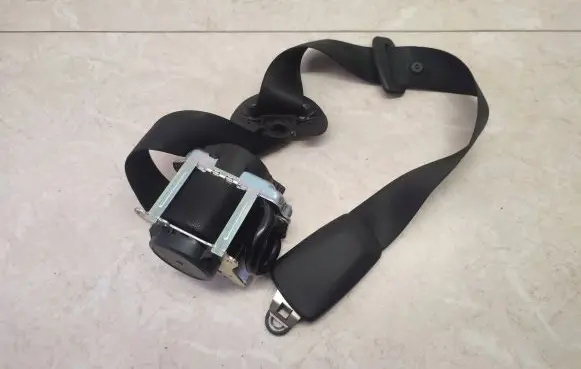 BMW 2 F45 Front seatbelt 72117313303 6279413