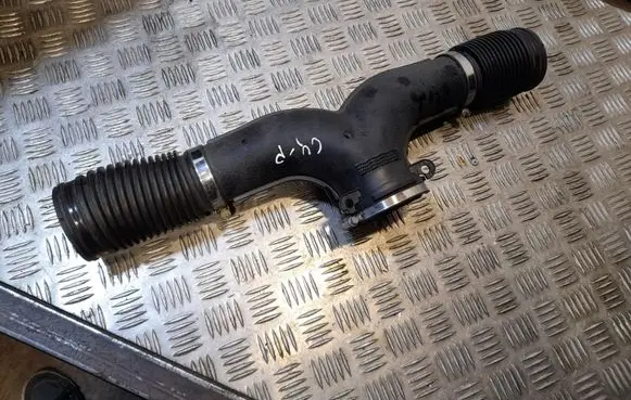 Porsche Cayenne (92A) Air intake hose/pipe 7L5129760B