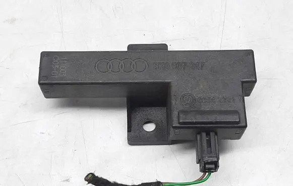 Audi A6 C7 Keyless system antenna 8K0907247