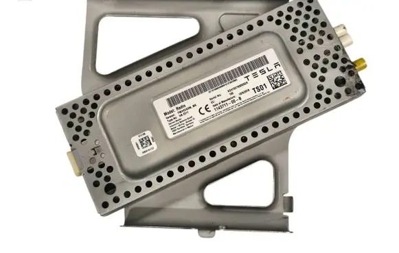 Tesla Model S Aerial antenna amplifier 114371100B