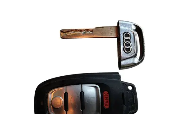 Audi A4 S4 B5 8D Ignition key/card 