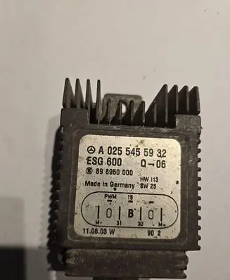 Mercedes-Benz E W210 Coolant fan relay A0255455932