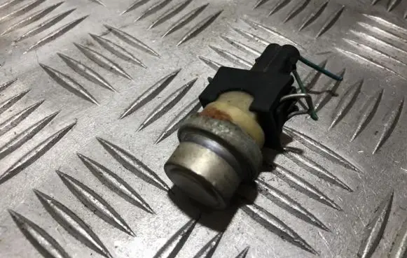 Coolant temperature sensor