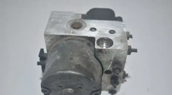 Nissan Primera ABS Pump 0265214411