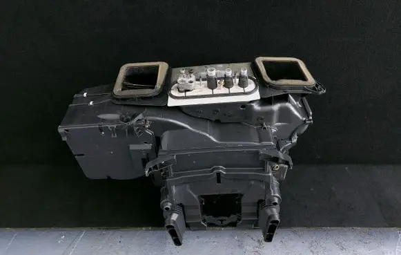 BMW 7 E65 E66 Interior heater climate box assembly housing 64116913399 6913399
