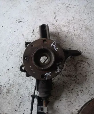 Citroen C4 I Picasso Front wheel hub