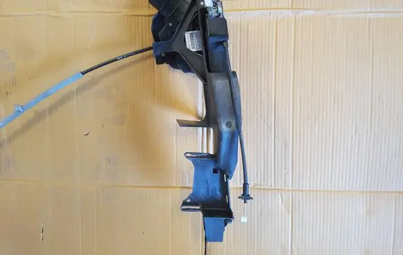 Ford S-MAX Front door lock