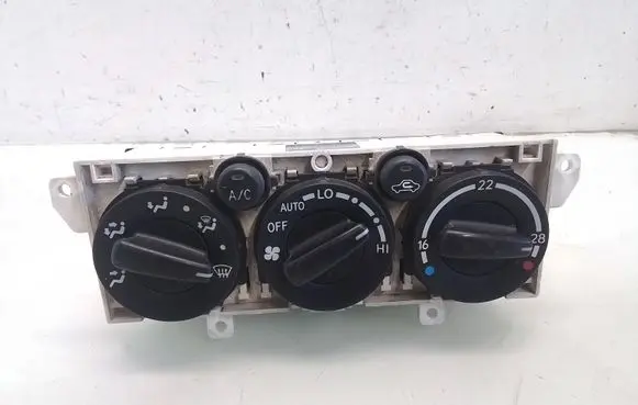 Toyota Avensis T220 Climate control unit 5590005090