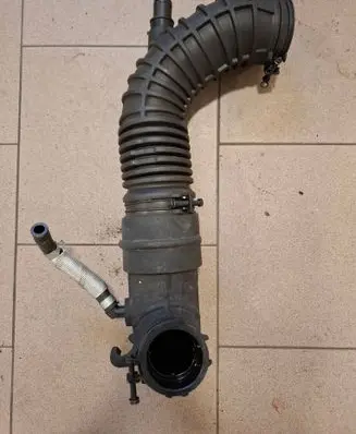KIA Xceed Air intake hose/pipe 28140G4100
