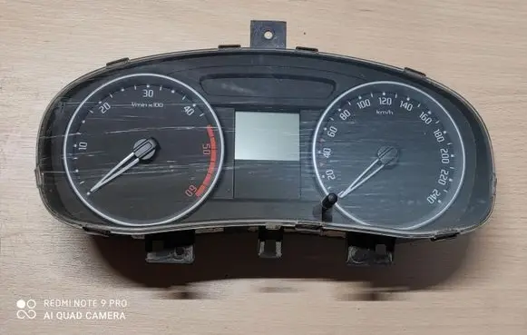 Skoda Fabia Mk2 (5J) Speedometer (instrument cluster) 5J0920811C