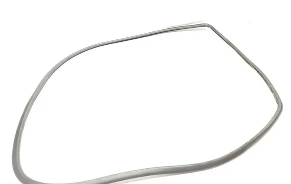 Nissan NV400 Front door glass trim molding