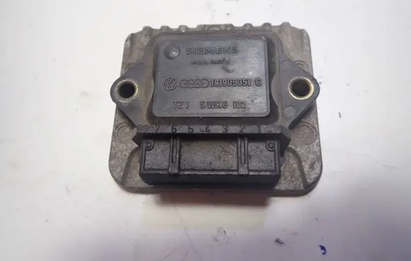 Volkswagen Jetta II Ignition amplifier control unit 191905351C