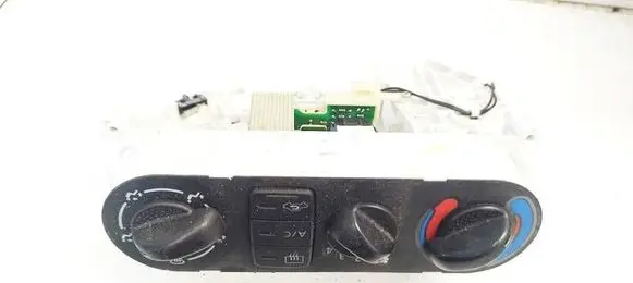 Nissan Almera N16 Climate control unit 