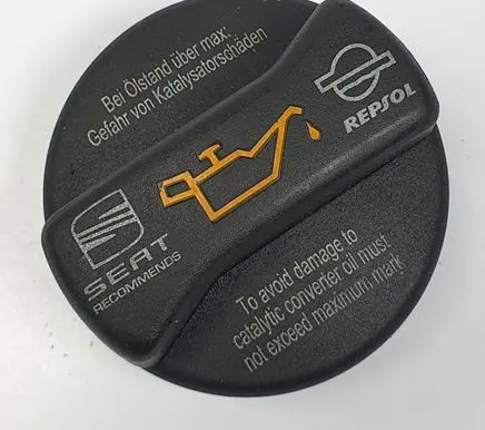 Volkswagen Polo VI Oil filler cap 026