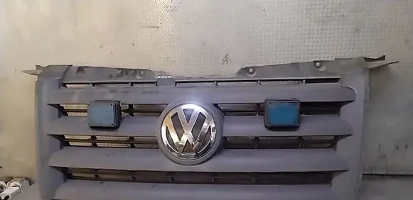 Volkswagen Crafter Front bumper upper radiator grill HVW9068800085