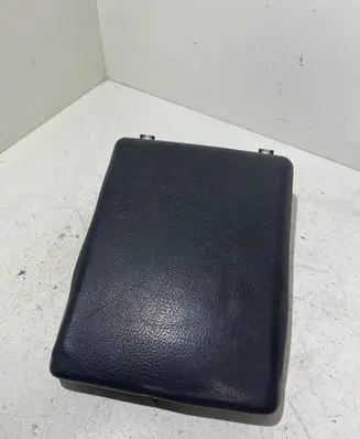 BMW 5 E39 Armrest 8196936 02051996