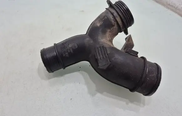 Intercooler hose/pipe