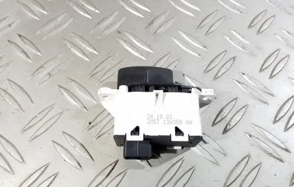 Ford Focus Hazard light switch 2M5T13A350AA