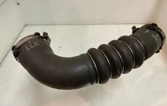 Audi A6 S6 C6 4F Intercooler hose/pipe 4F0145738F