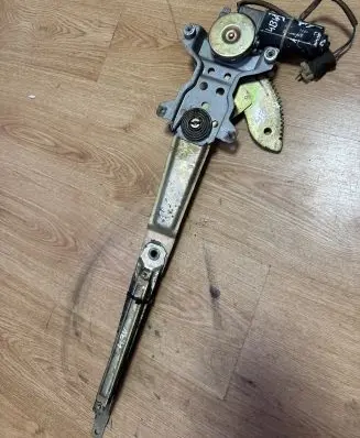 KIA Carnival Front door window regulator with motor