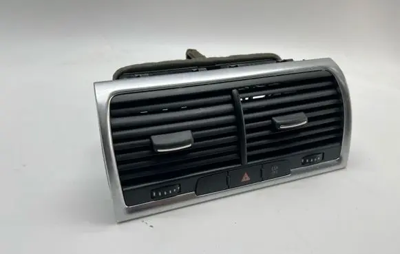 Audi Q7 4L Dash center air vent grill 4L0820951