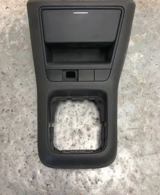 Volkswagen Golf Plus Center console 5M1857307C