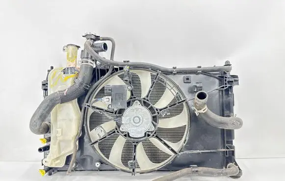 Toyota Yaris XP210 Radiator set 89257K0020