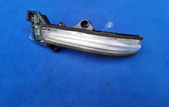 Suzuki SX4 S-Cross Mirror indicator light 3643061M00 7102502