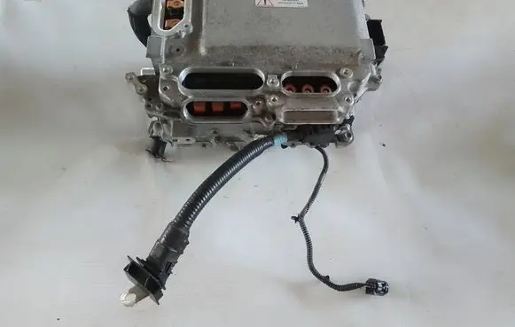 Lexus IS III XE30 Voltage converter inverter G920030132