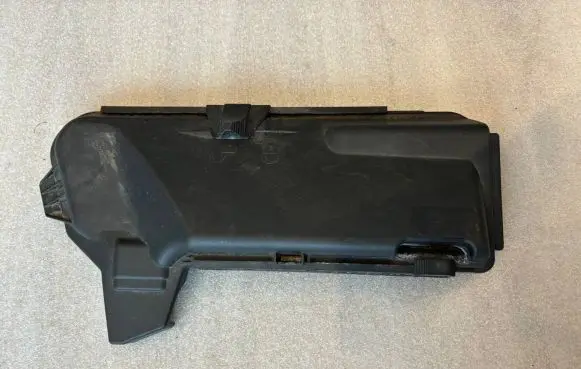 Mercedes-Benz E W211 Fuse box cover A2115400482 2115400482