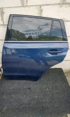 Subaru Levorg Rear door