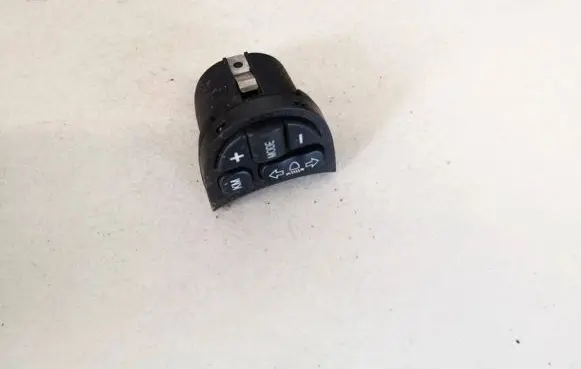 Alfa Romeo GT Steering wheel buttons/switches 735262023