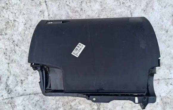 Mercedes-Benz C AMG W204 Glove box a2046802691