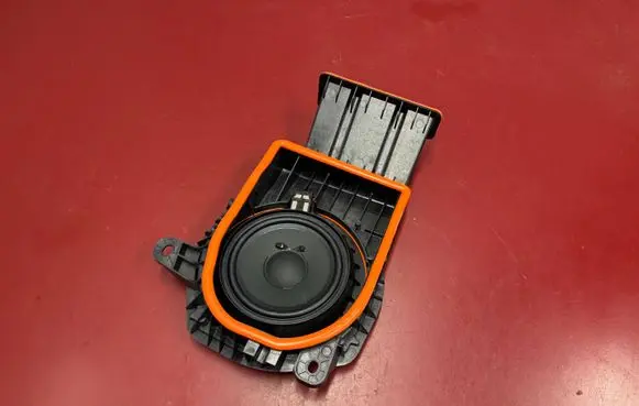 BMW X1 U11 Subwoofer speaker 9878329 65139878329