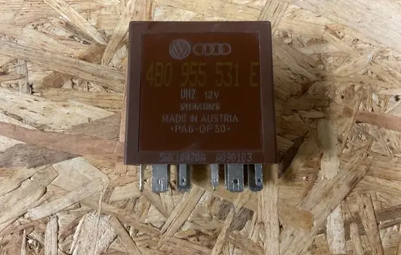 Audi A6 S6 C5 4B Other relay 4B0955531E A090103 5WK10470A