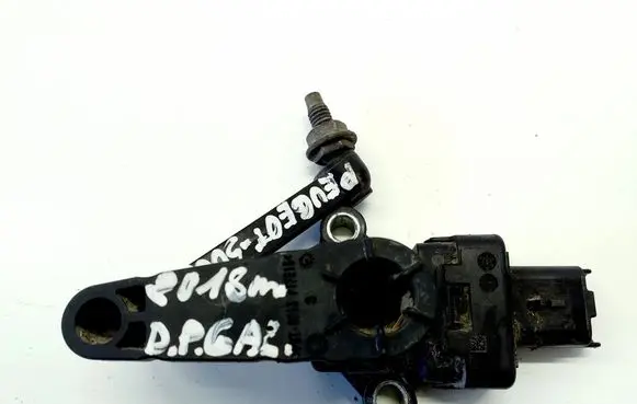 Peugeot 5008 II Rear air suspension level height sensor 9801529480