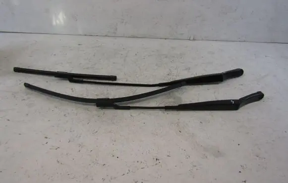 Skoda Citigo Front wiper blade arm
