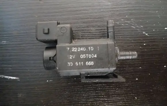 Volvo XC90 Turbo solenoid valve 72224010 05T004 30611668