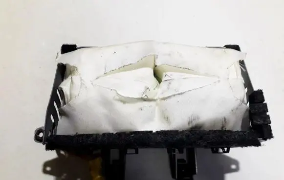 Mitsubishi Grandis Passenger airbag mn173206 e00611504p2j