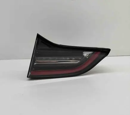 Tailgate rear/tail lights