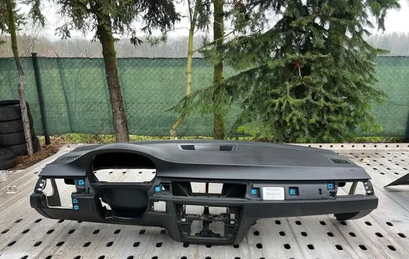 BMW 3 E90 E91 Dashboard 